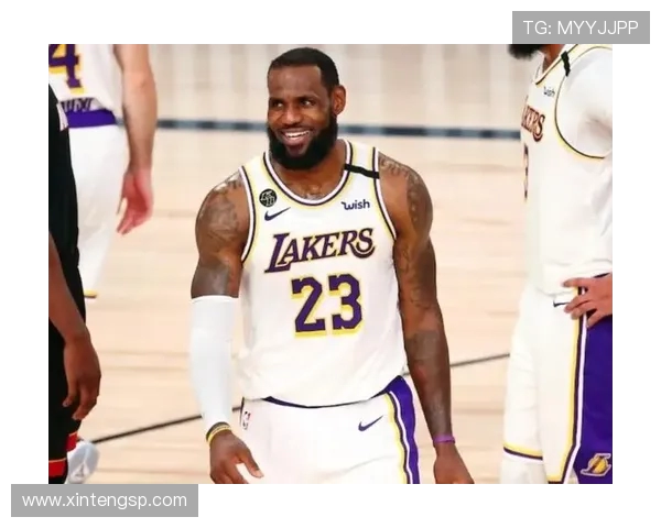 NBA总决赛：勇士击败湖人晋级，赛后詹姆斯接受采访露真情